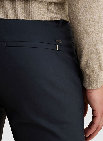 Vanguard Chino V12 2.0
