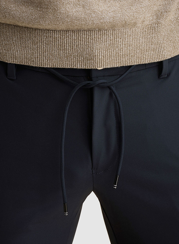 Vanguard Chino V12 2.0