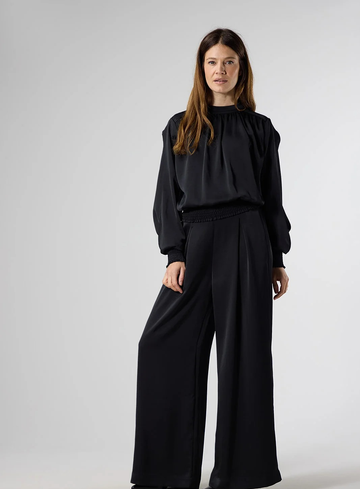 Label Dot Top Ailey